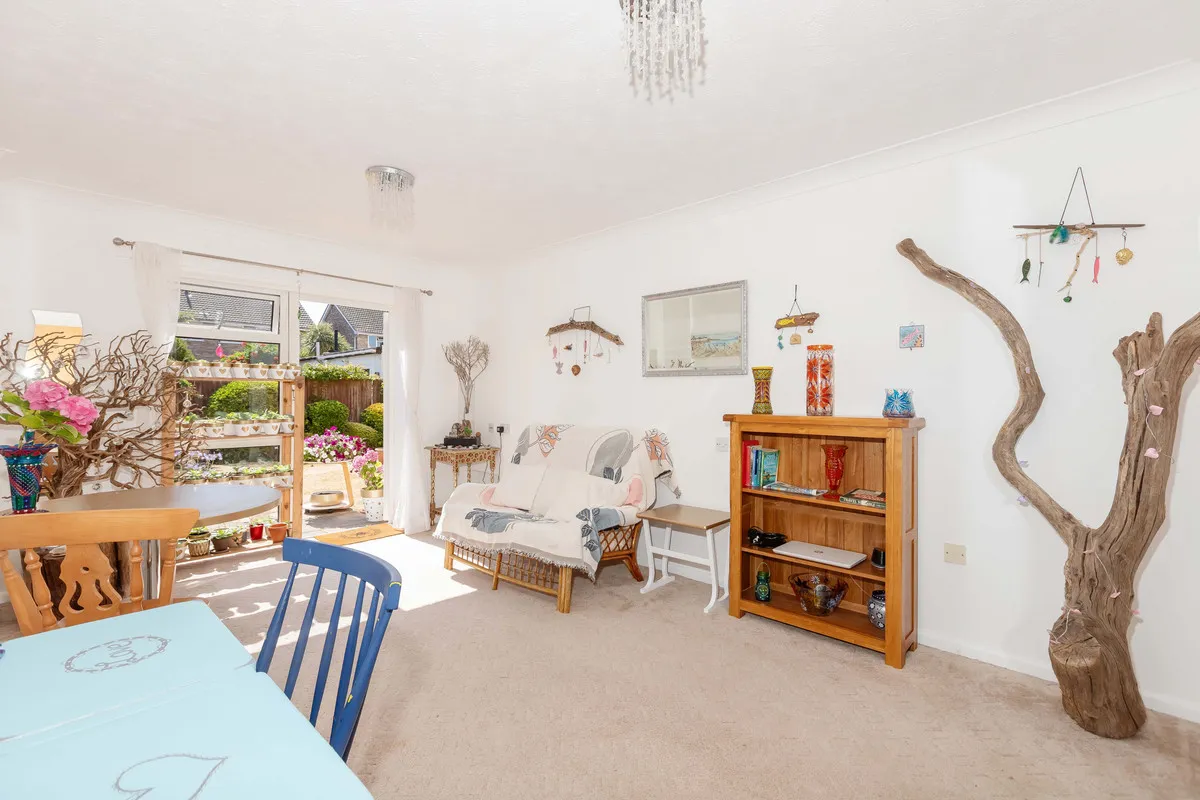 Lancing, BN15 8DS, photo 11