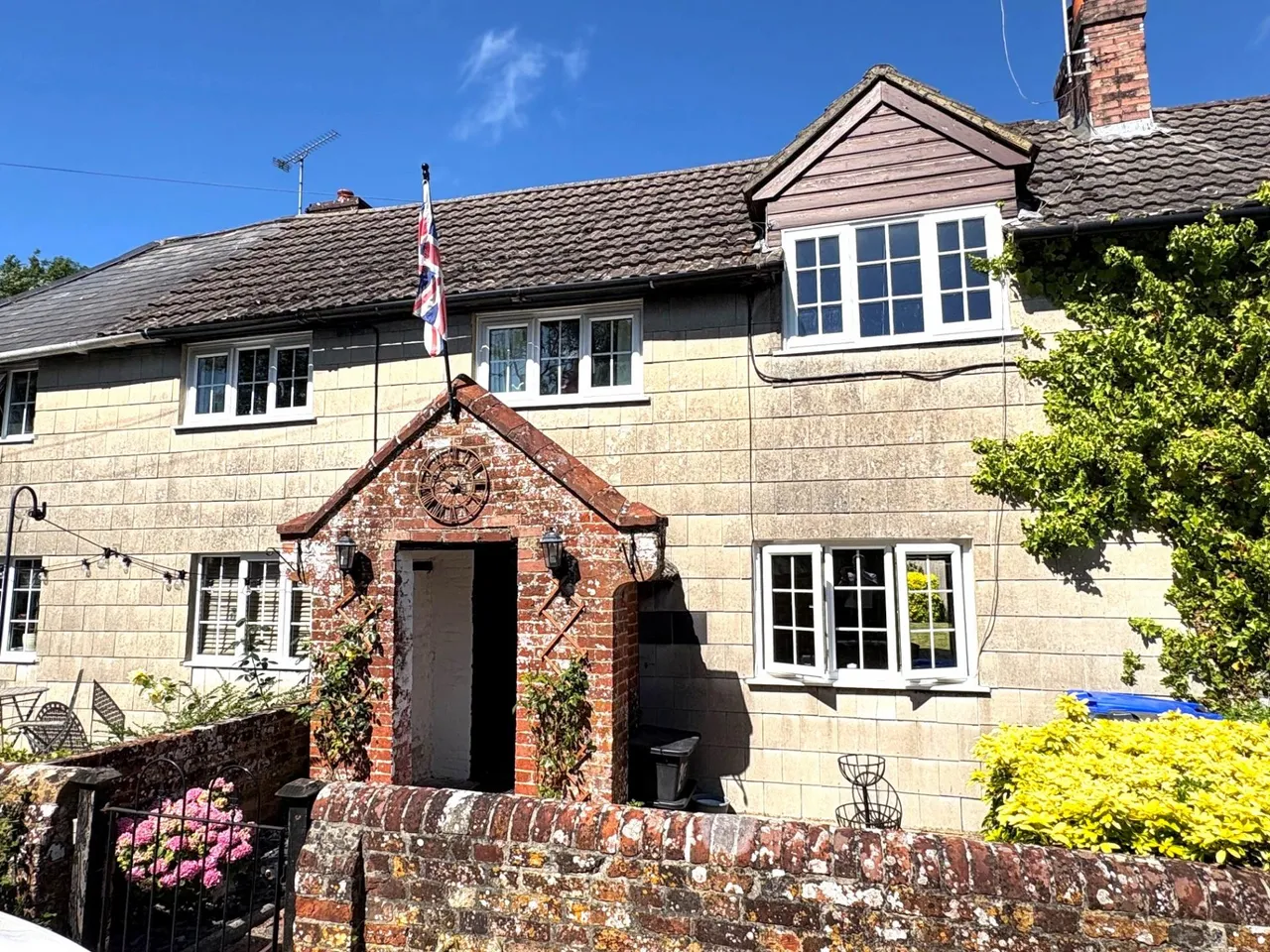 3 bed house to rent, Crown Cottages, Whaddon, SP5