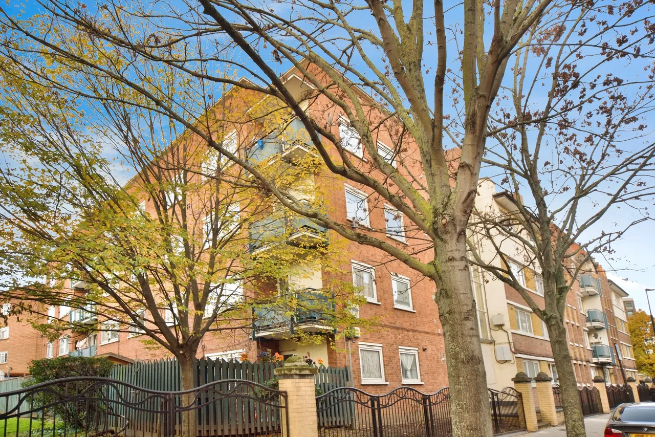 Poplar High Street, Poplar, E14, photo 2
