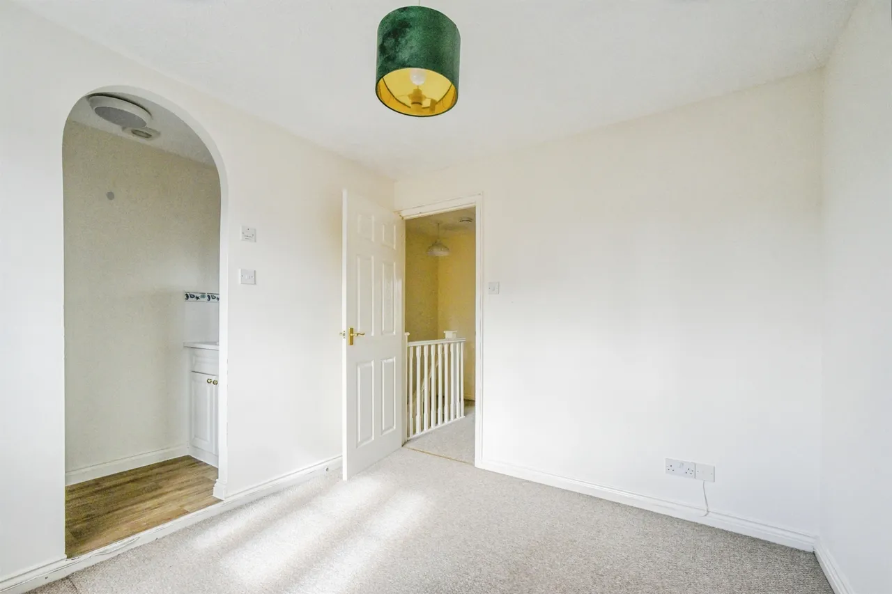 Springfield Drive, Calne, SN11, photo 4