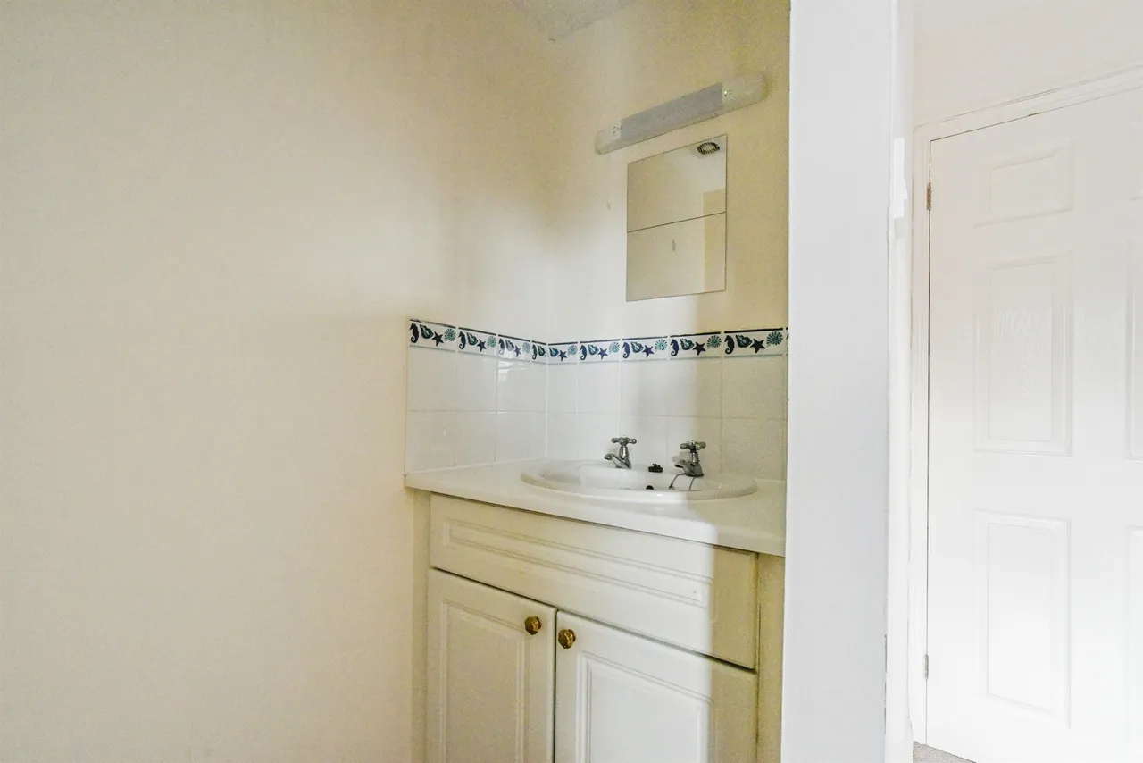 Springfield Drive, Calne, SN11, photo 11