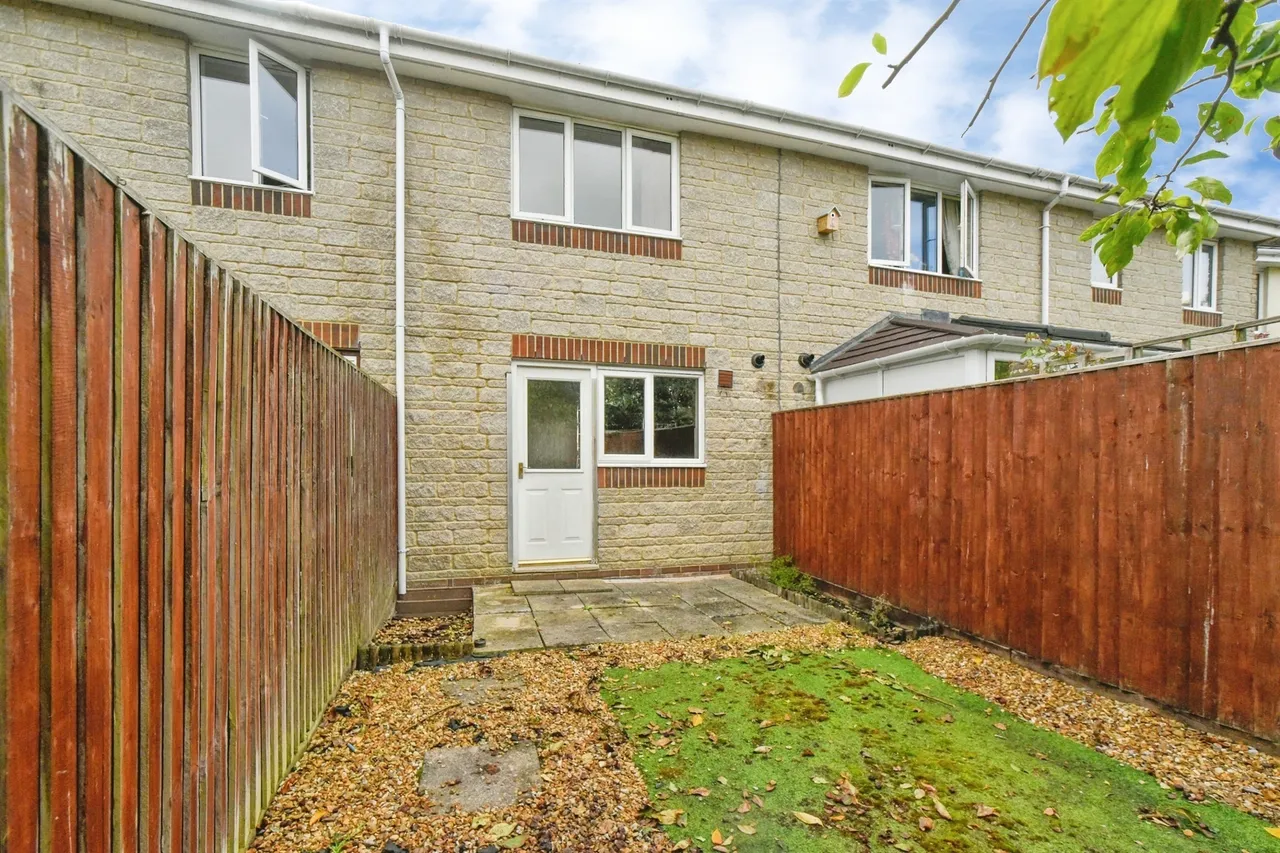 Springfield Drive, Calne, SN11, photo 13
