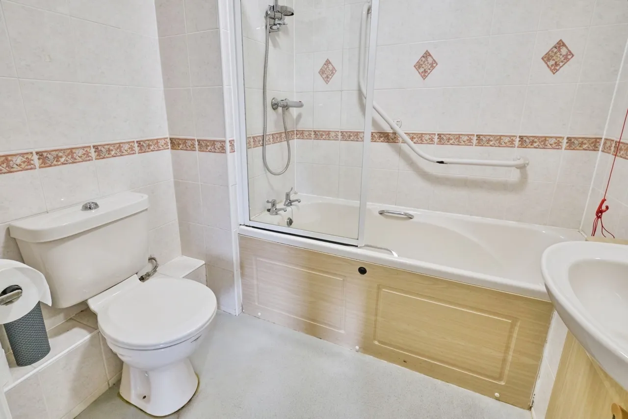 Rosy Cross, Tamworth, Staffordshire, B79, photo 9
