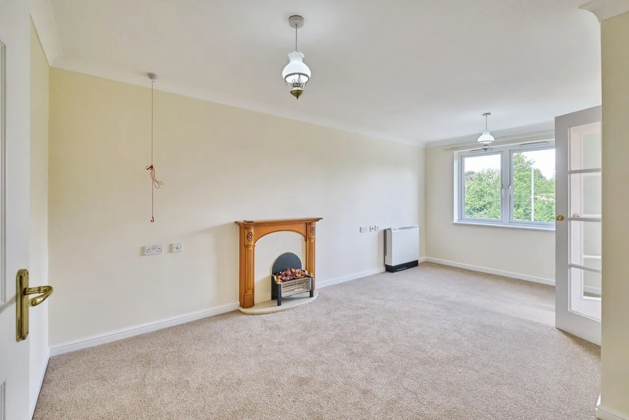 Rosy Cross, Tamworth, Staffordshire, B79, photo 2