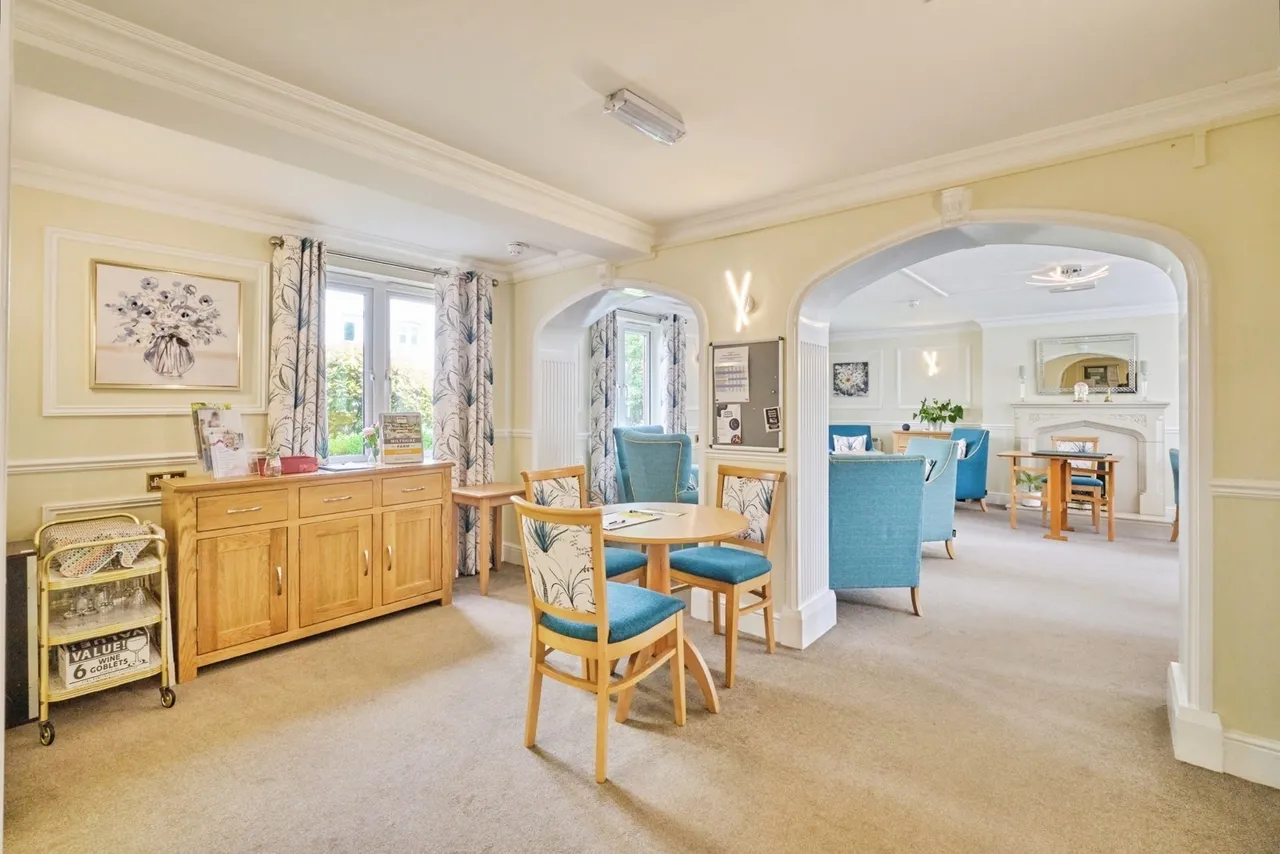 Rosy Cross, Tamworth, Staffordshire, B79, photo 11