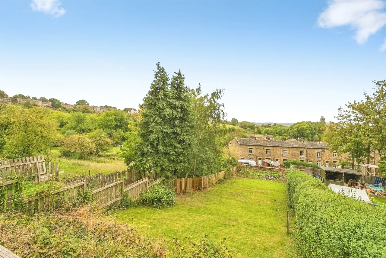 Wells Road, Dewsbury, WF12, photo 11