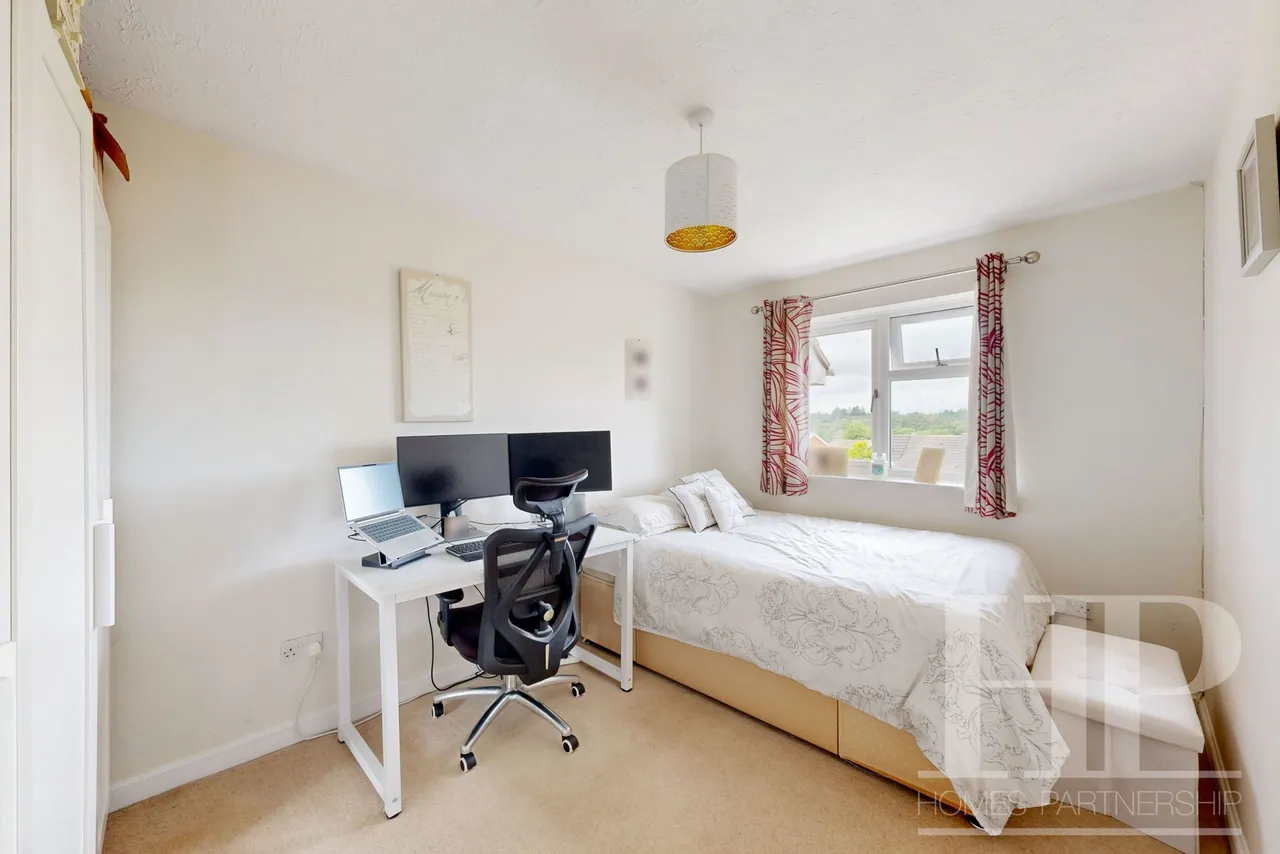 Milborne Road, Maidenbower, RH10, photo 12