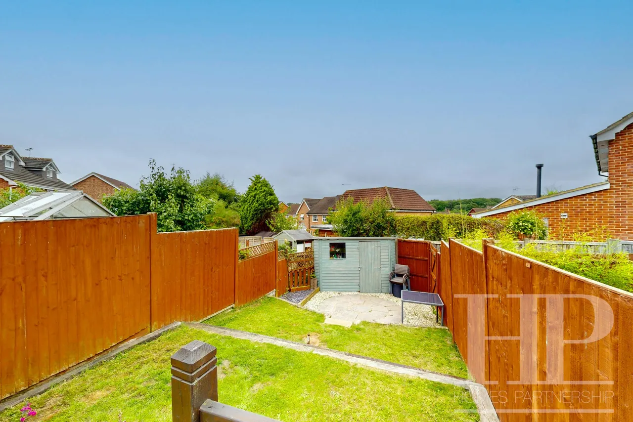 Milborne Road, Maidenbower, RH10, photo 16