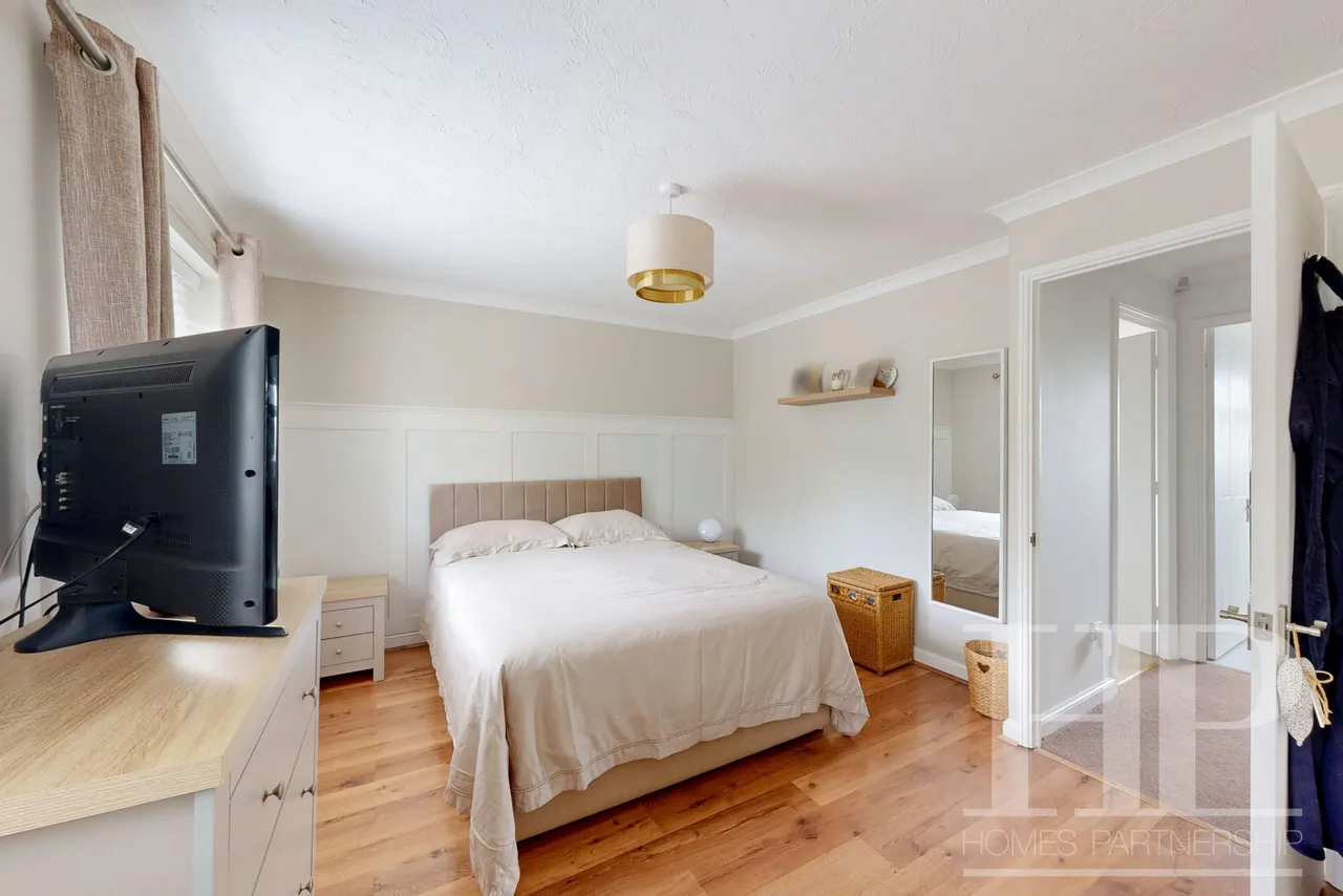 Milborne Road, Maidenbower, RH10, photo 9