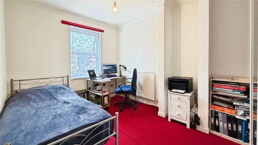 Elms Road, Aldershot, GU11, photo 4