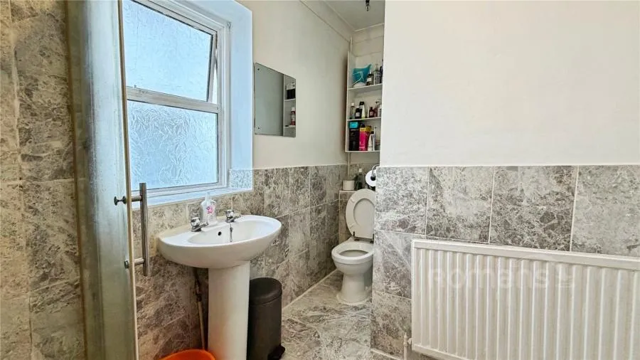 Elms Road, Aldershot, GU11, photo 7