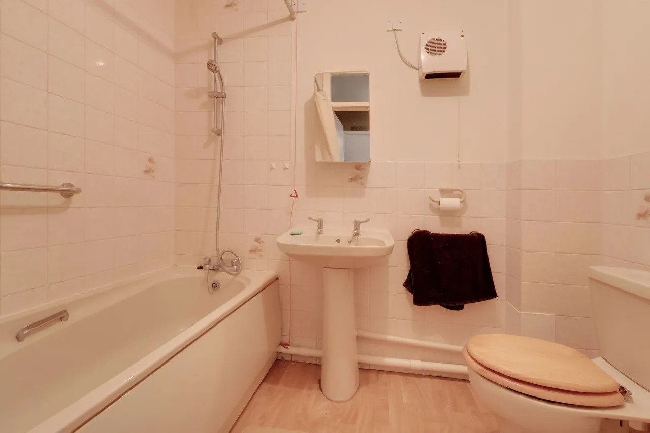 Flat 1, Beaumont Lodge Addington Road, West Wickham, BR4 9BN, photo 7