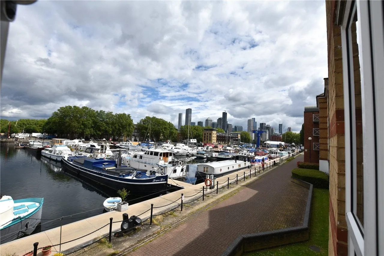 Dunnage Crescent, London, SE16, photo 7