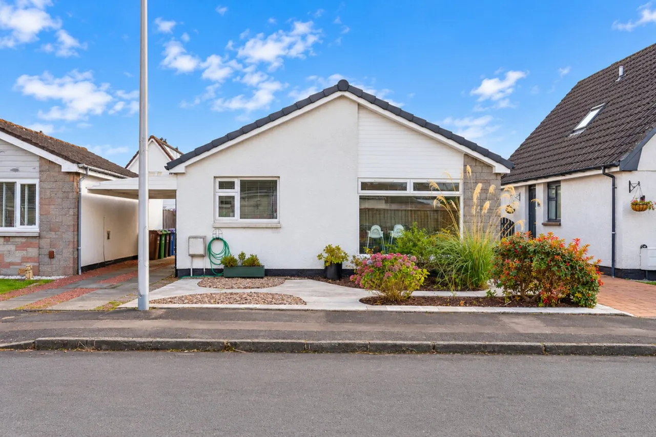 3 bed house for sale, Grant Place, Causewayhead, FK9