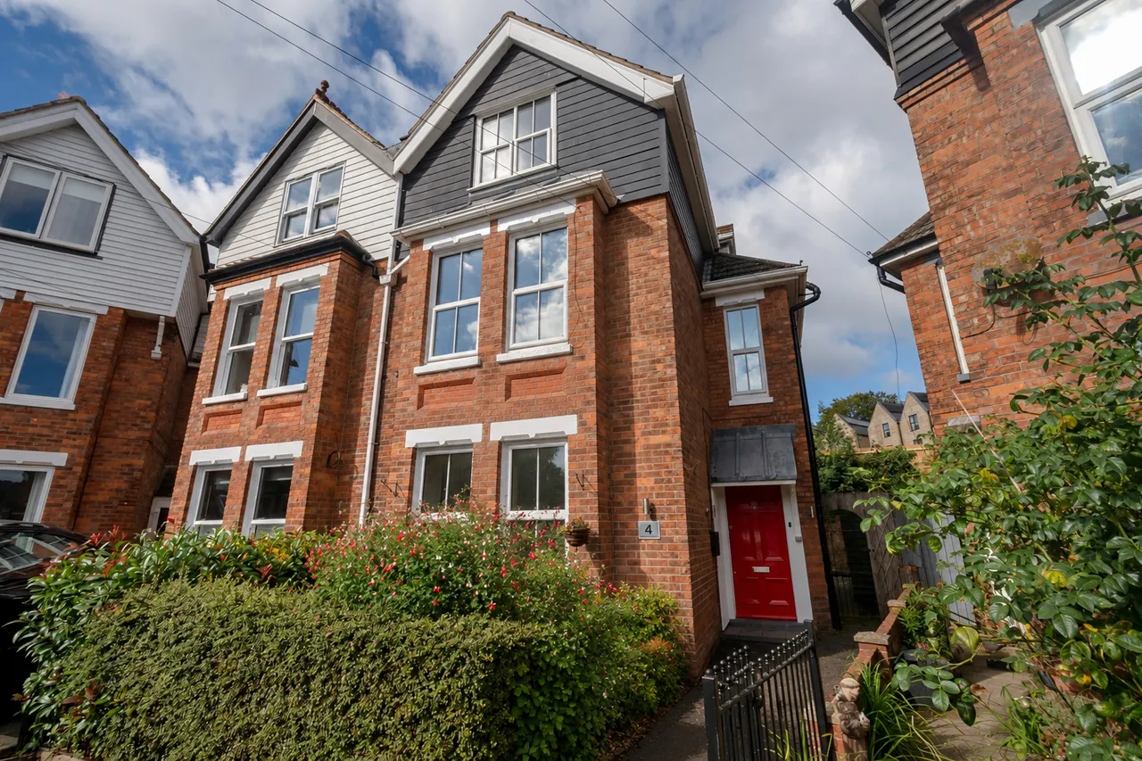4 bed house for sale, Radnor Park Gardens, Folkestone, CT19