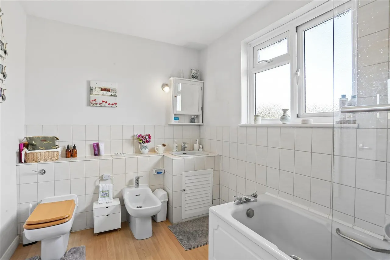 Bolters Lane, Banstead, SM7, photo 18