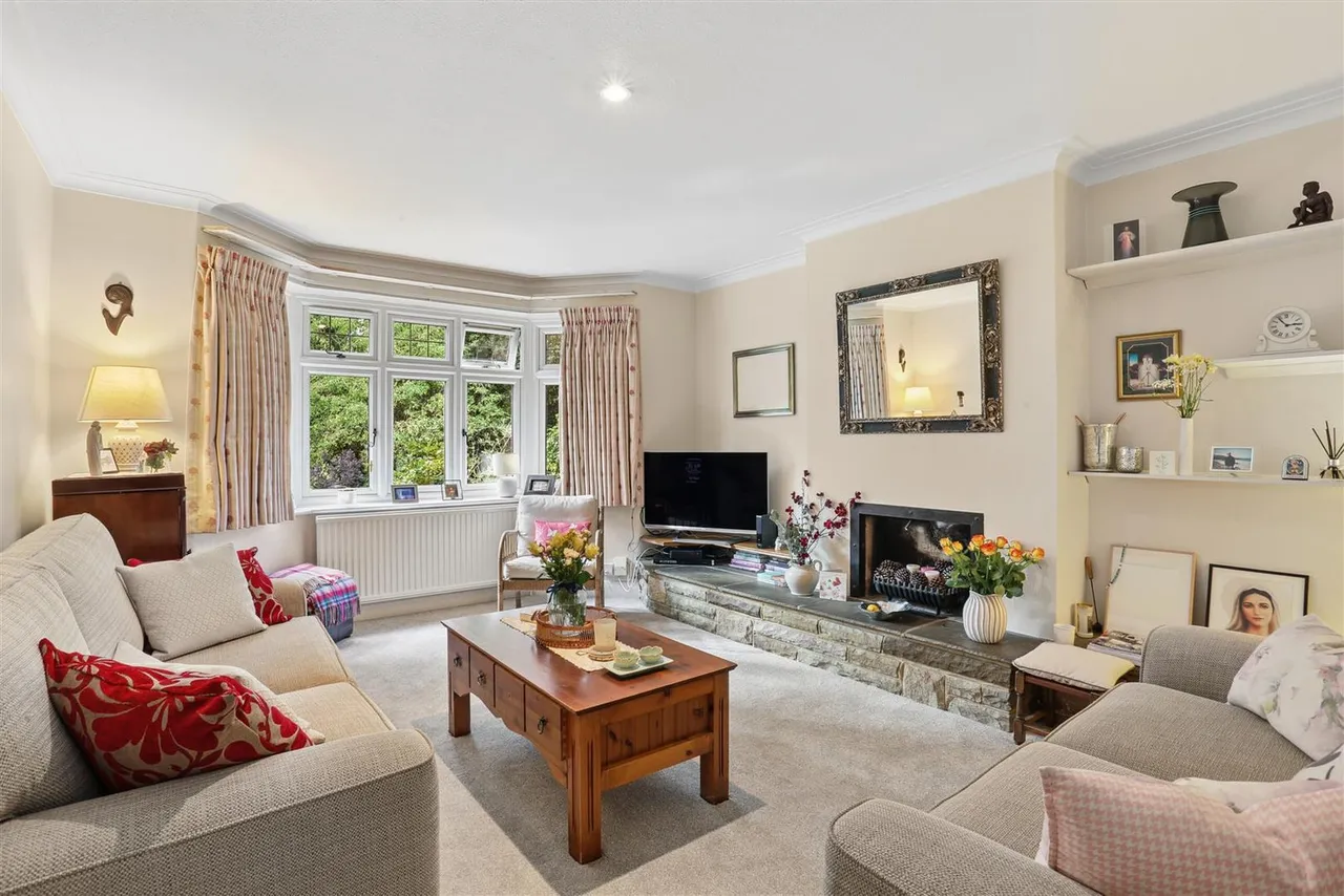 Bolters Lane, Banstead, SM7, photo 2
