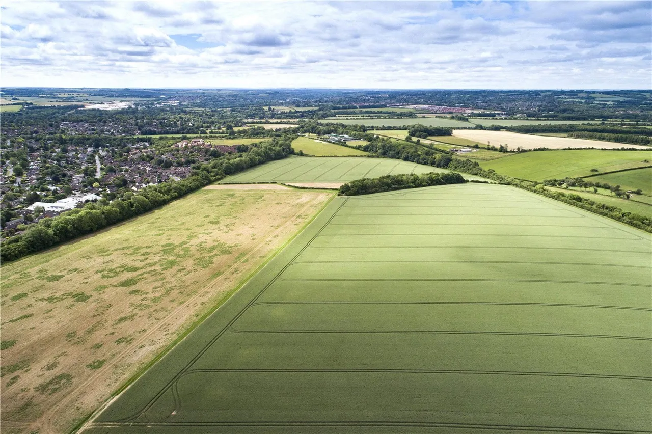 Lot 2 Land At Hookpit Farm, Kings Worthy, Winchester, Hampshire, SO21 2RR, photo 2