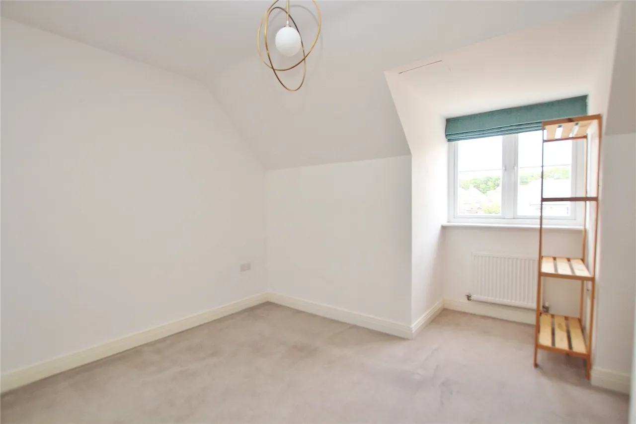 Jersey Close, Knaphill, GU21, photo 5