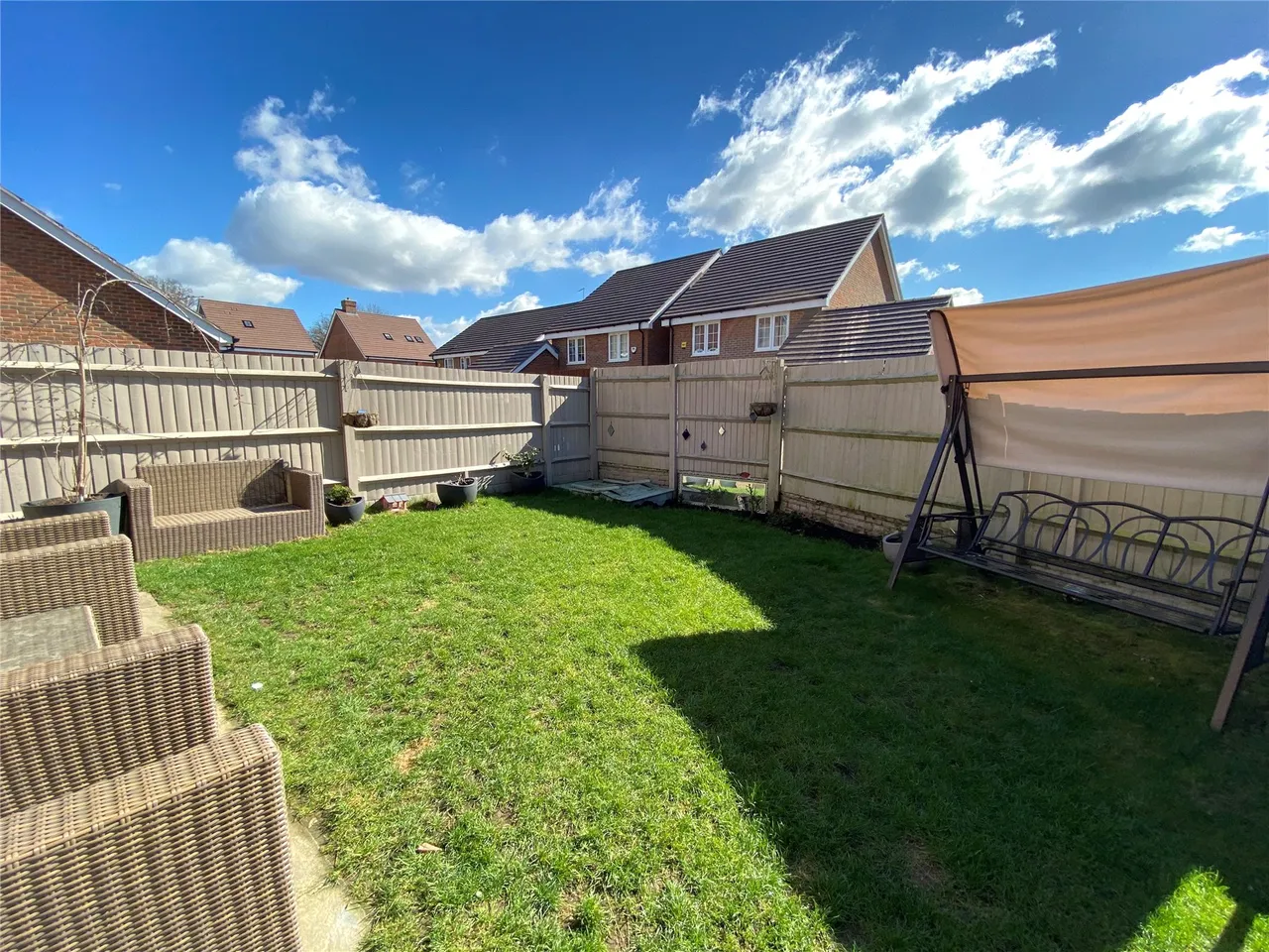 Jersey Close, Knaphill, GU21, photo 10