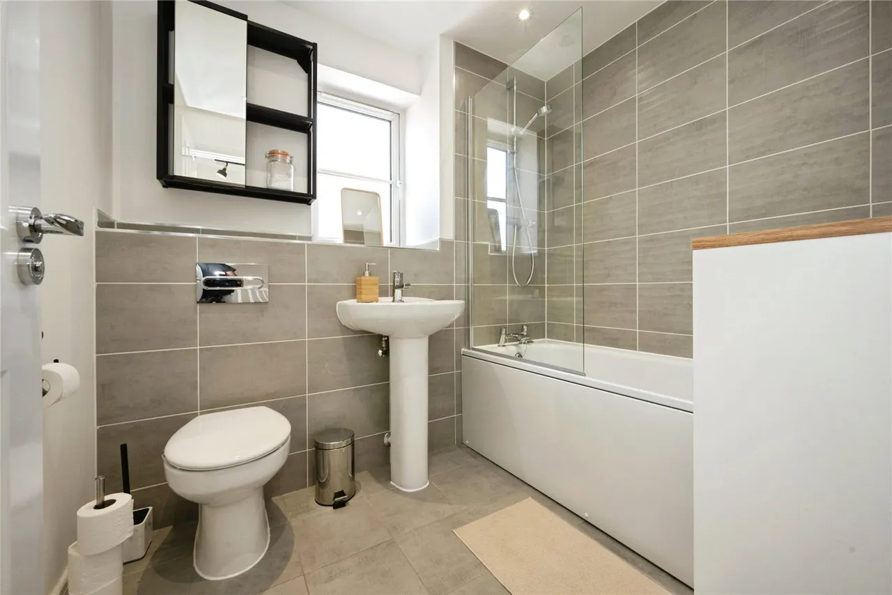 Valerian Way, Leighton Buzzard, Bedfordshire, LU7, photo 12