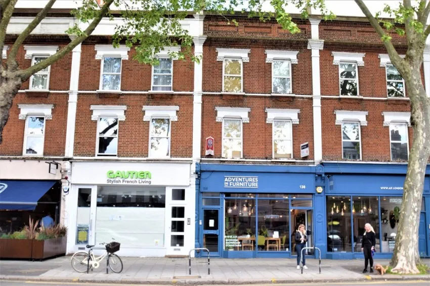 Chiswick High Road, W4, photo 4