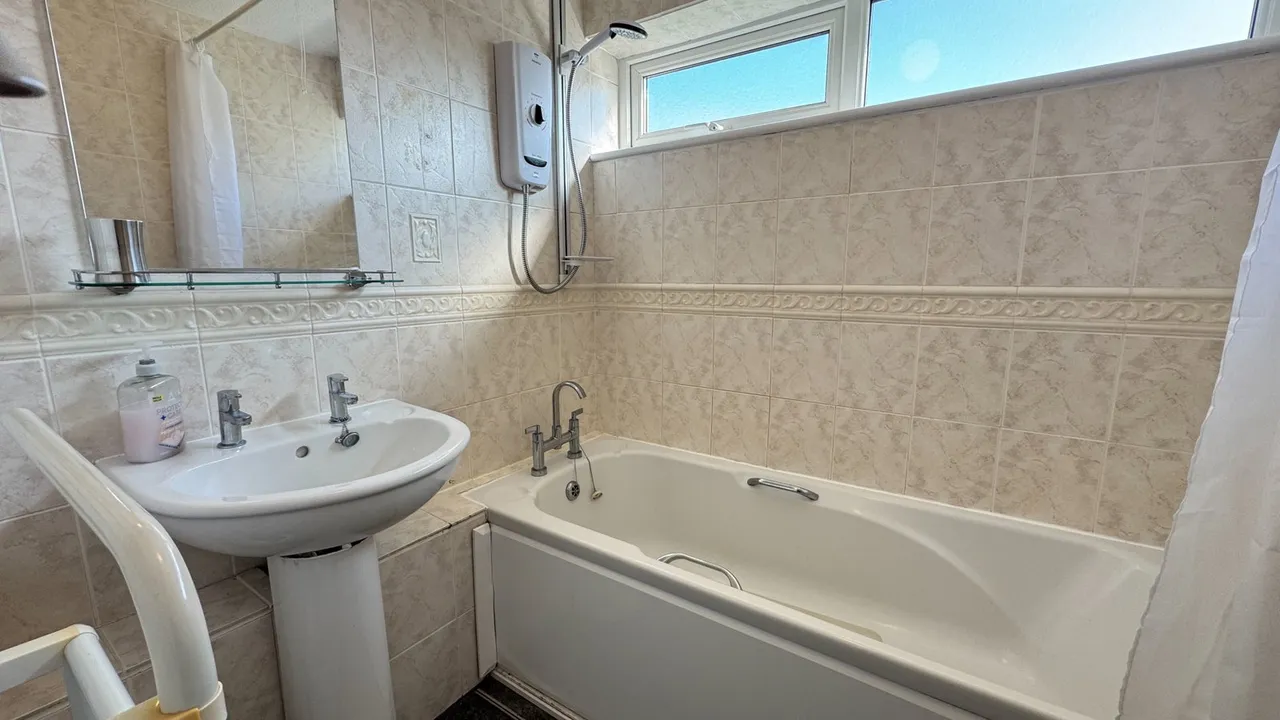 Manorcombe Bungalows, Honicombe Park, PL17, photo 11