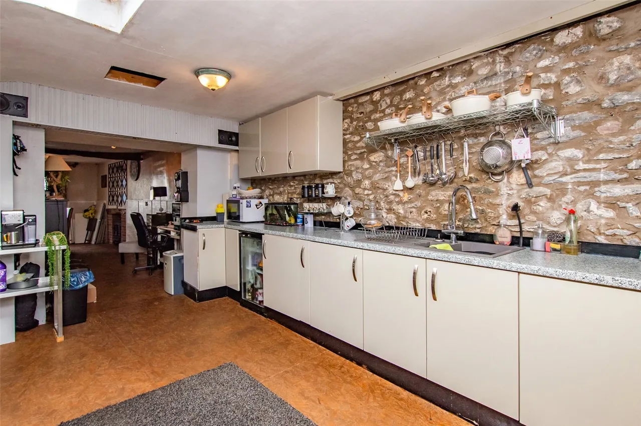 Stone Street, Llandovery, SA20, photo 15