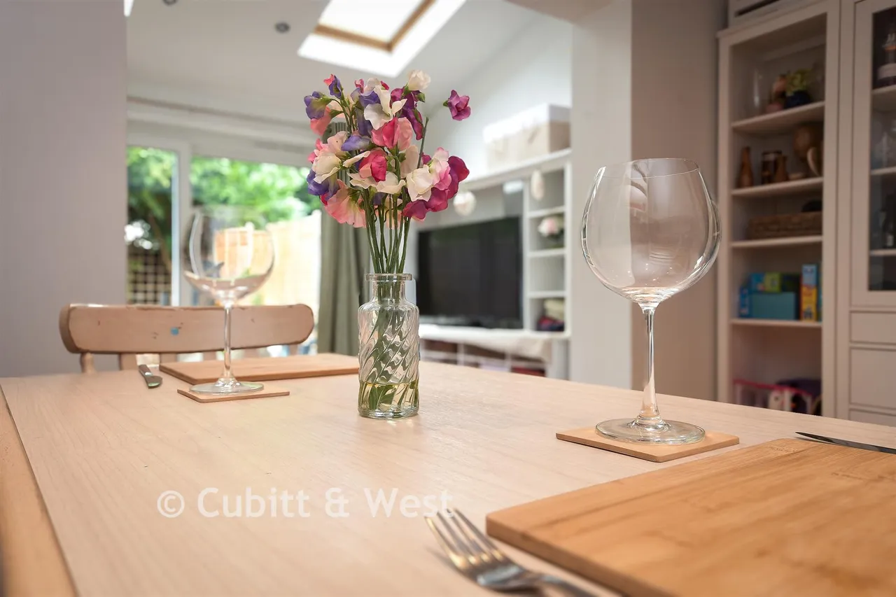 Mount Rise, Redhill, RH1, photo 6
