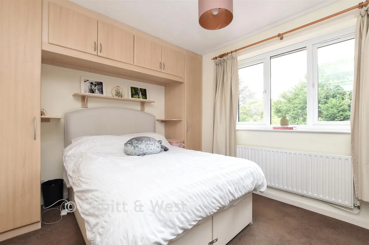 Mount Rise, Redhill, RH1, photo 9
