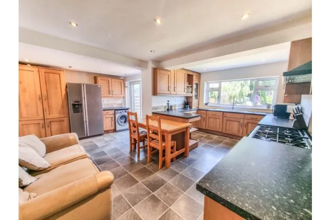 Copt Heath Drive, Knowle, photo 3