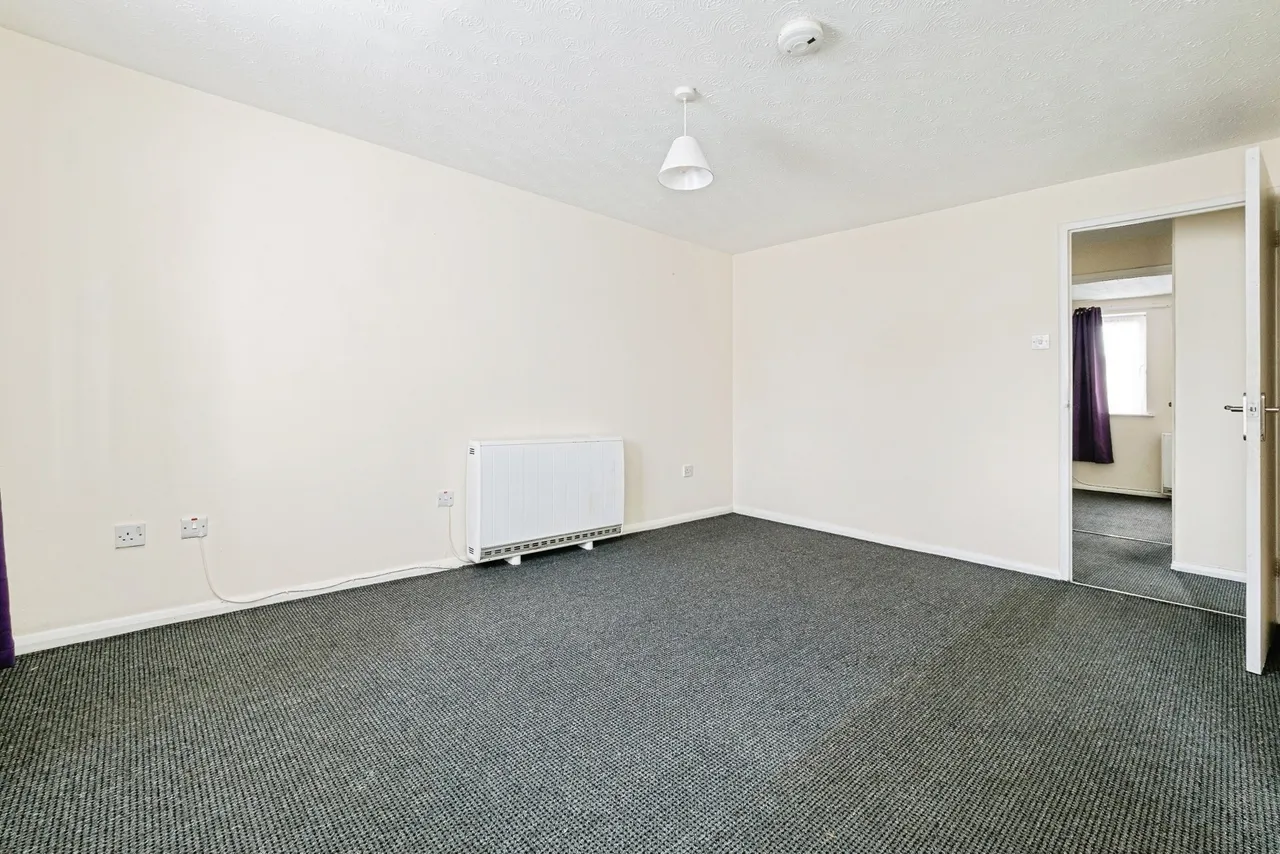 Honey Close, Dagenham, RM10, photo 15