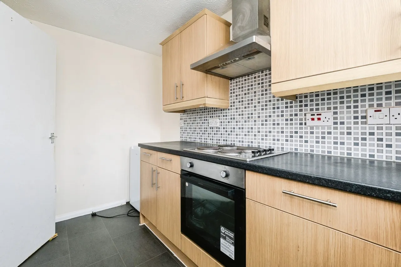 Honey Close, Dagenham, RM10, photo 17