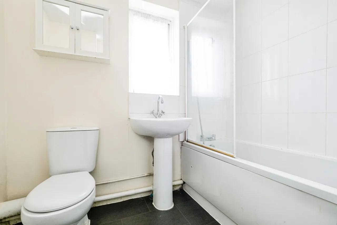 Honey Close, Dagenham, RM10, photo 7
