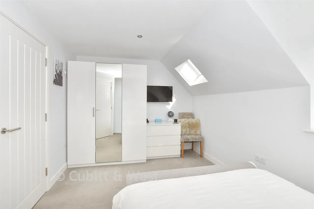 High Street, Lingfield, RH7, photo 7