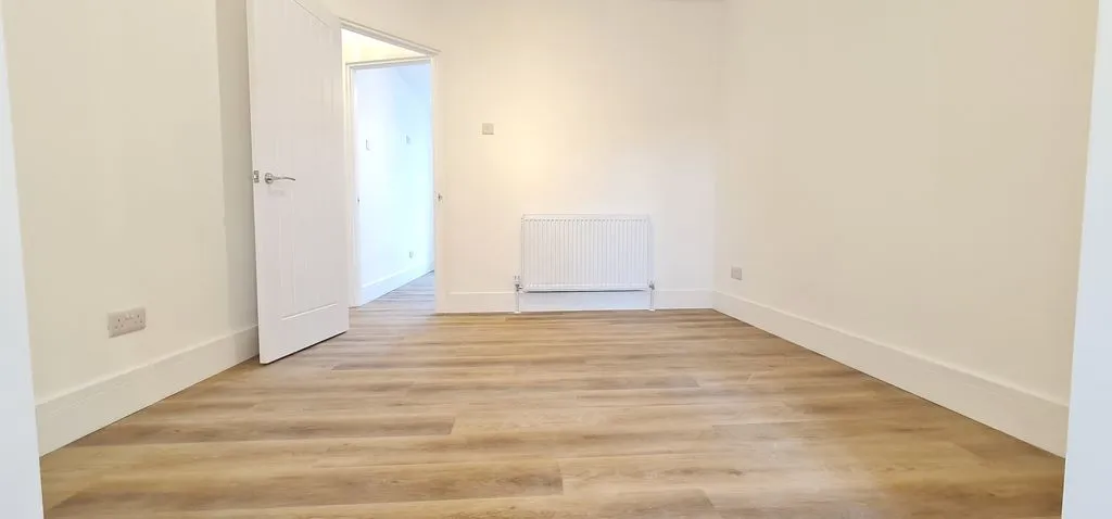 Weir Gardens, Rayleigh, Essex, SS6 7SY, photo 17