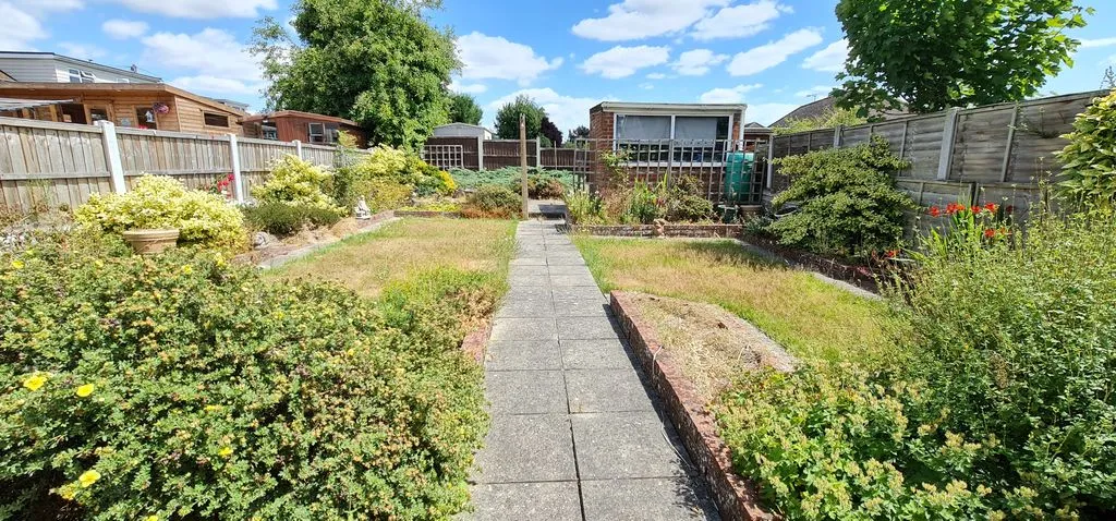 Weir Gardens, Rayleigh, Essex, SS6 7SY, photo 5
