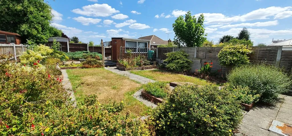 Weir Gardens, Rayleigh, Essex, SS6 7SY, photo 3