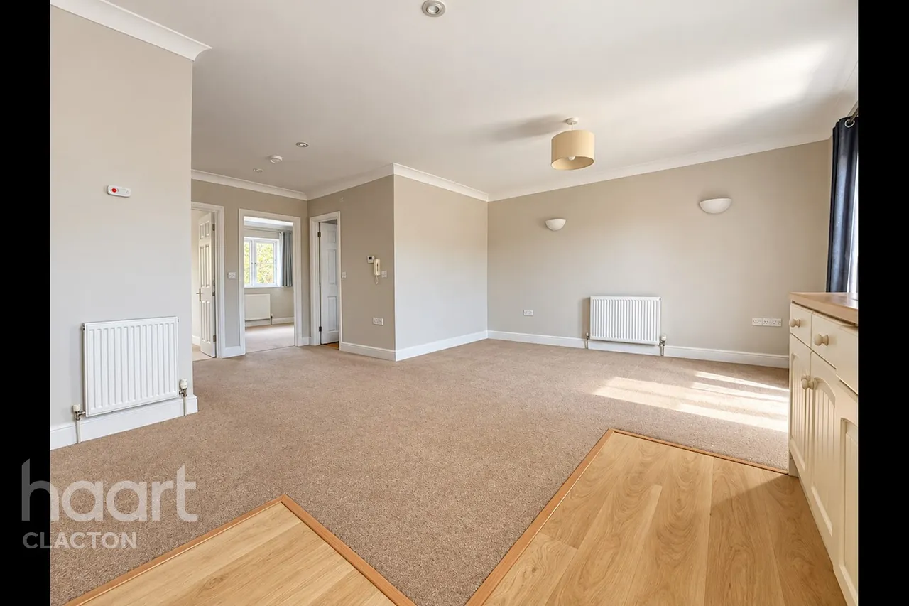 Naze Park Road, Walton On The Naze, CO14, photo 5