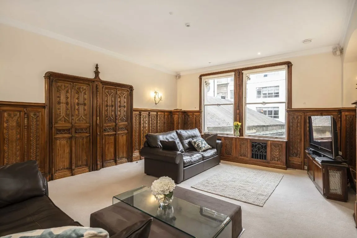 1 bed flat for sale, Lothbury, EC2R