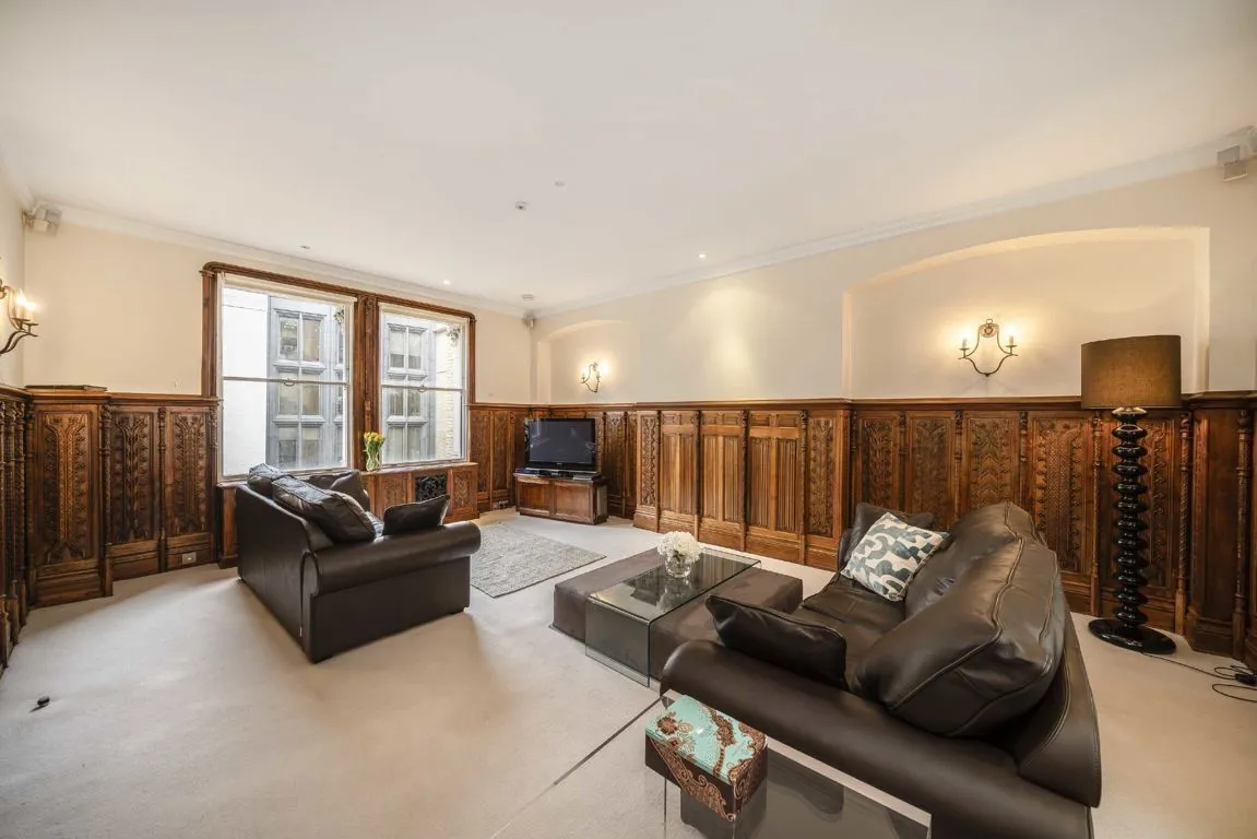 Lothbury, EC2R, photo 10