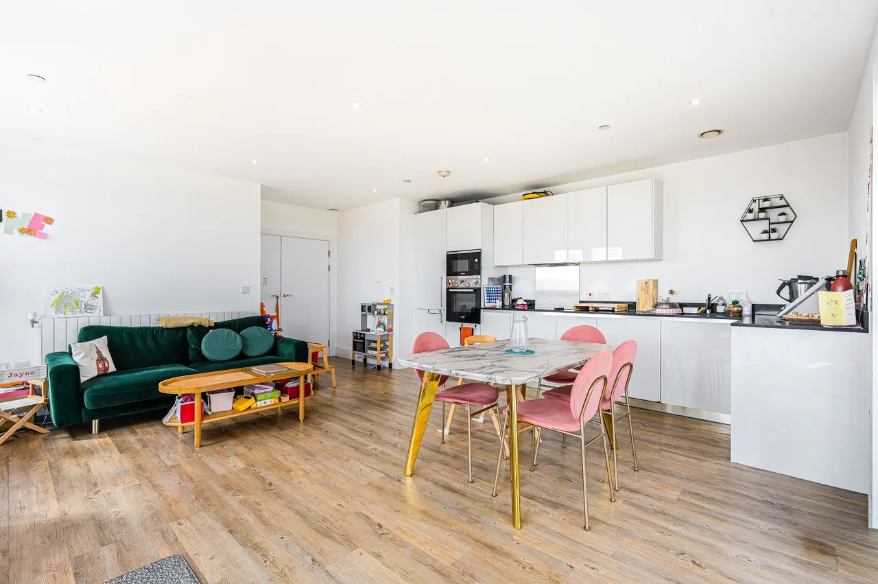 144 Compton House, 7 Victory Parade, Plumstead Road, London, photo 6