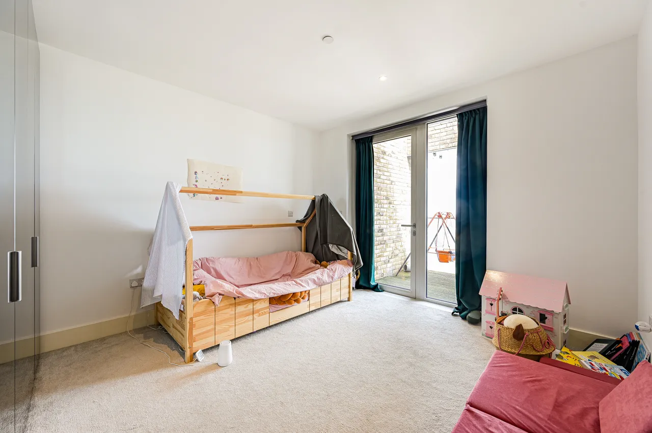 144 Compton House, 7 Victory Parade, Plumstead Road, London, photo 11