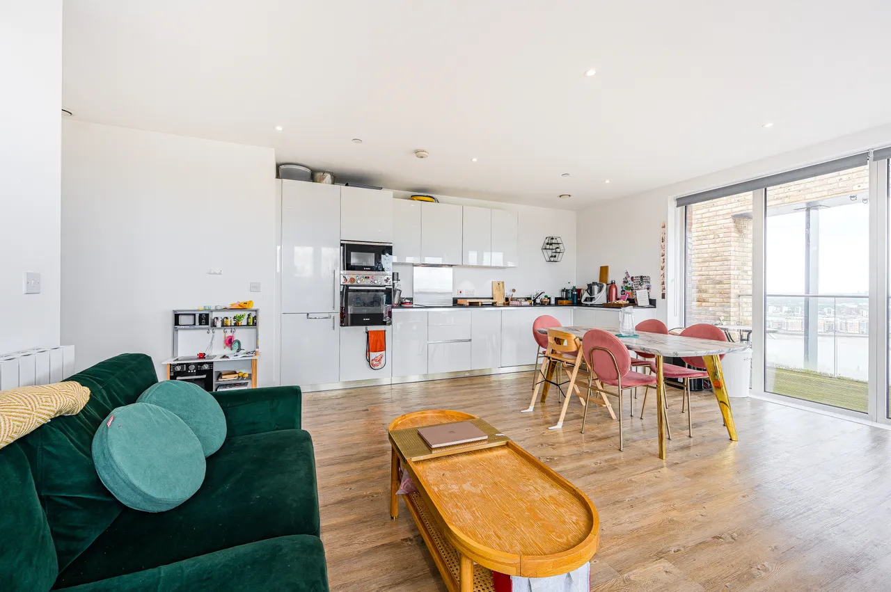 144 Compton House, 7 Victory Parade, Plumstead Road, London, photo 5