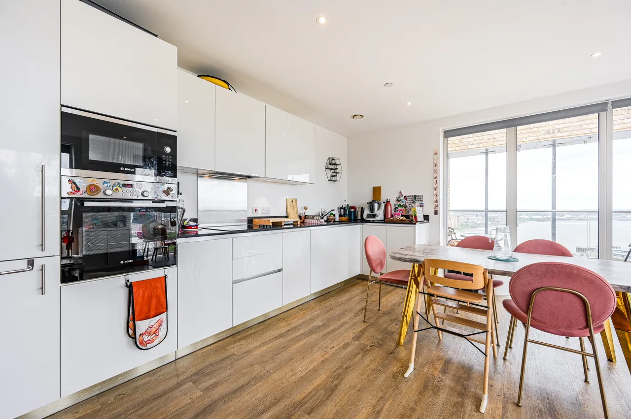 144 Compton House, 7 Victory Parade, Plumstead Road, London, photo 4