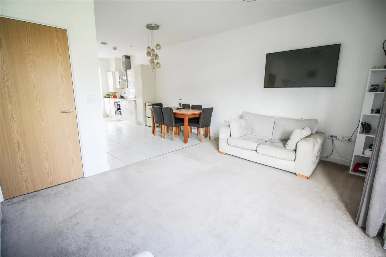 Barnsley Wood Rise, Newhall, CM17, photo 3