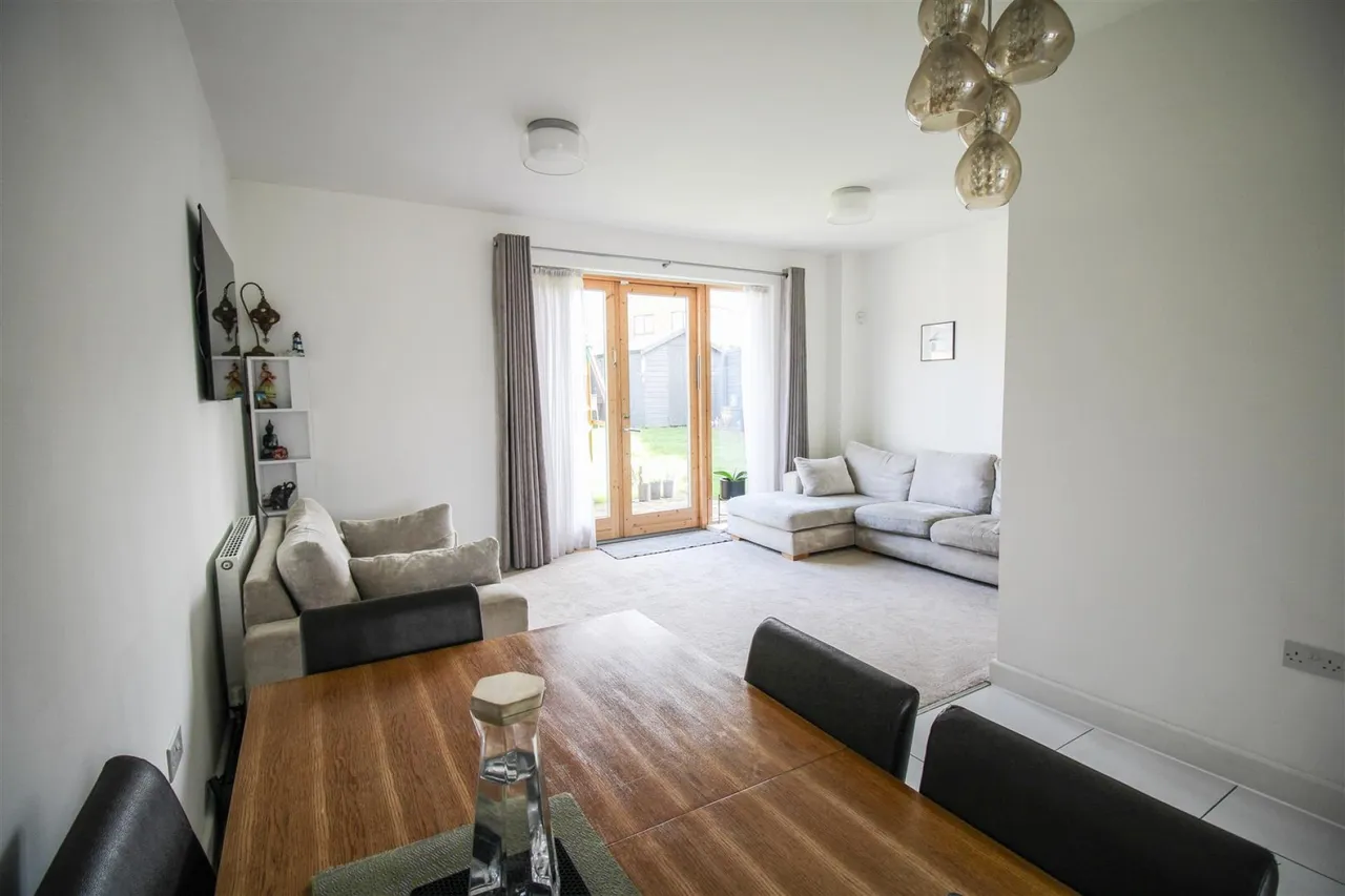 Barnsley Wood Rise, Newhall, CM17, photo 7
