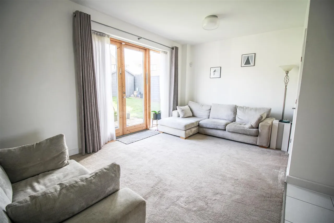 Barnsley Wood Rise, Newhall, CM17, photo 6