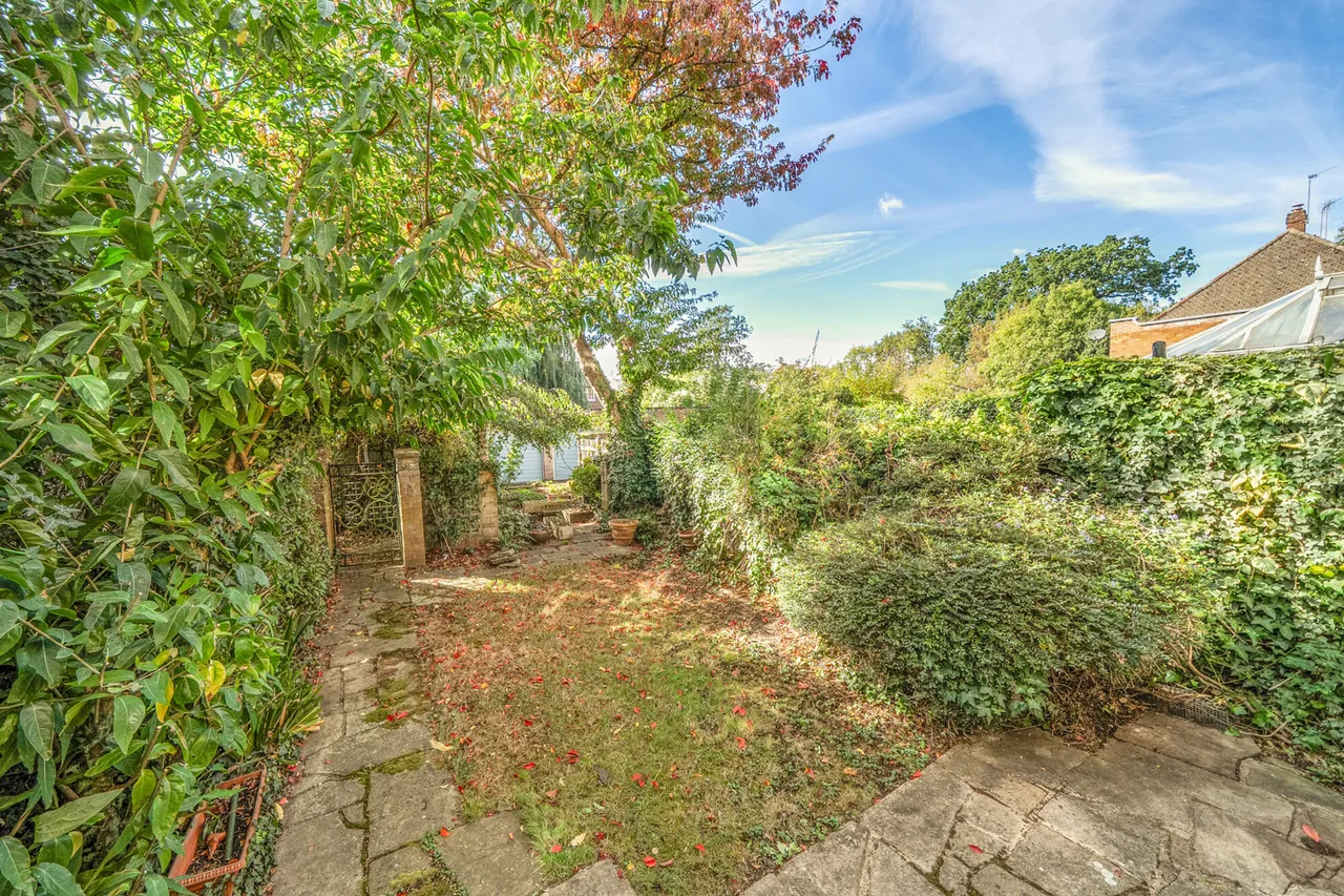 Flag Walk, Pinner, HA5, photo 10