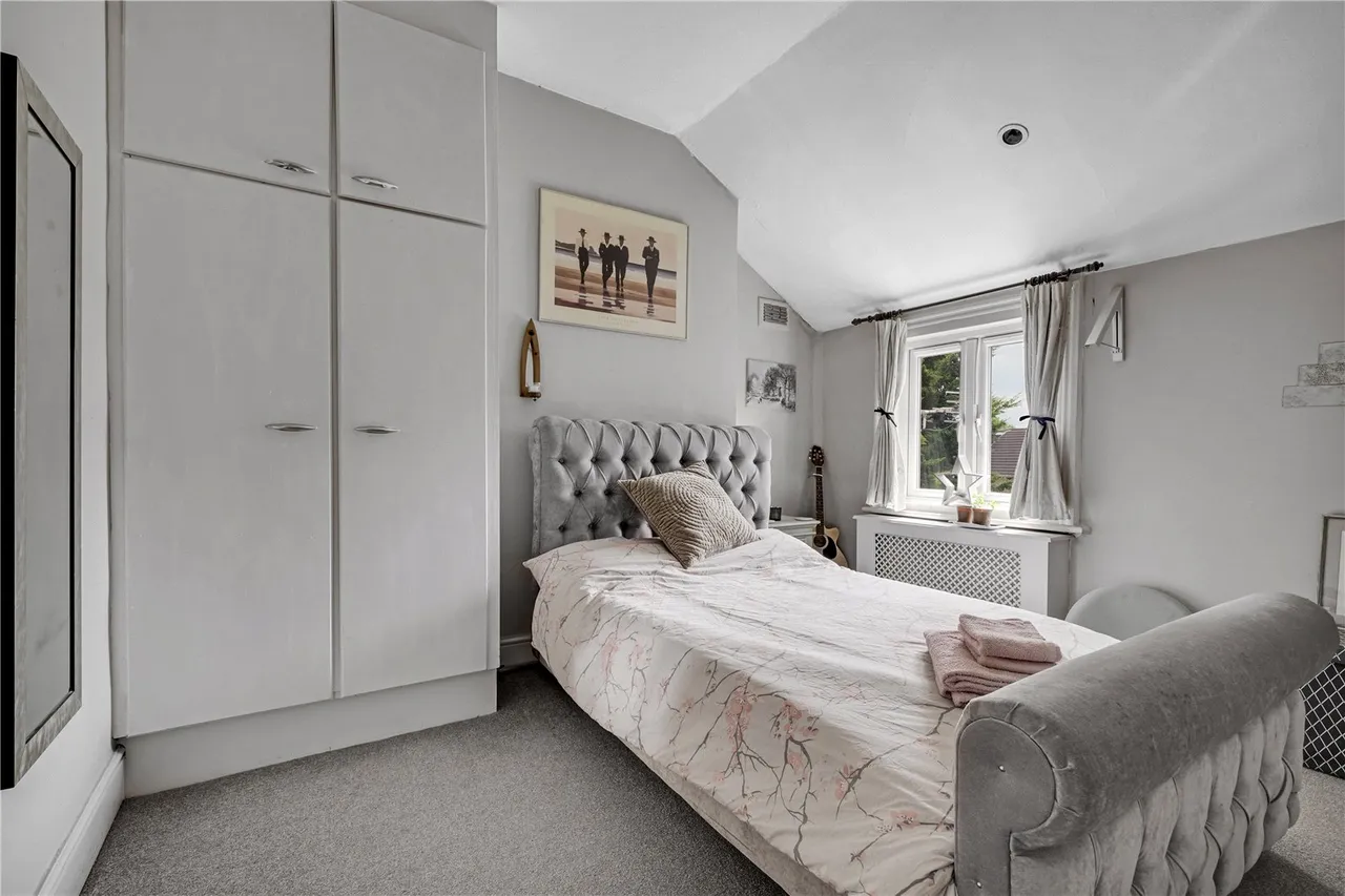 Upper Richmond Road West, London, SW14, photo 6